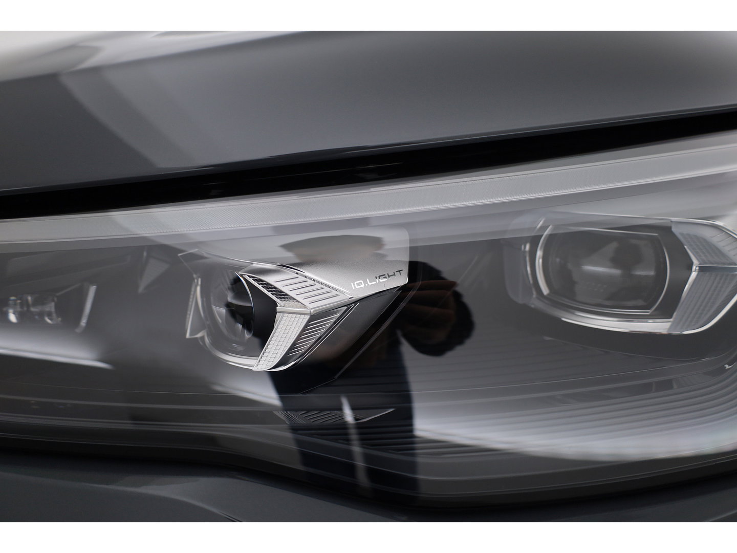 Volkswagen Tiguan 1.5 eHybrid R-Line Edition | Rijklaar! | Pano | Trekhaak | HUD | Adapt. Cruise | Keyless | IQ Light | 360cam | Dodehoek |