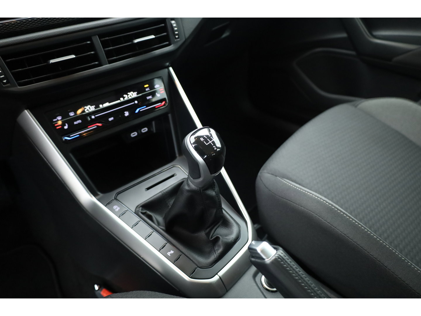 Volkswagen Polo 1.0 TSI Life Business | Rijklaar! | Dig. Cockpit | Adapt. Cruise | Apple CarPlay | Navi | Stoelverw. | Lane Assist