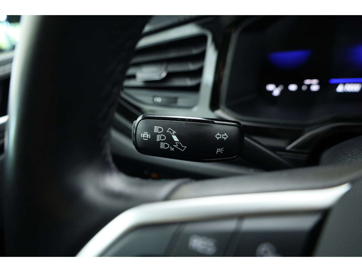 Volkswagen Polo 1.0 TSI Life Business | Rijklaar! | Dig. Cockpit | Adapt. Cruise | Apple CarPlay | Navi | Stoelverw. | Lane Assist
