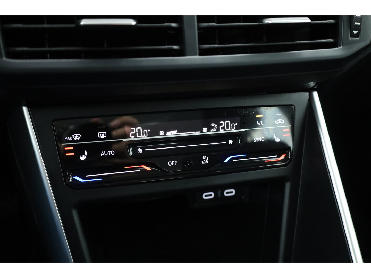 Volkswagen Polo 1.0 TSI Life Business | Rijklaar! | Dig. Cockpit | Adapt. Cruise | Apple CarPlay | Navi | Stoelverw. | Lane Assist
