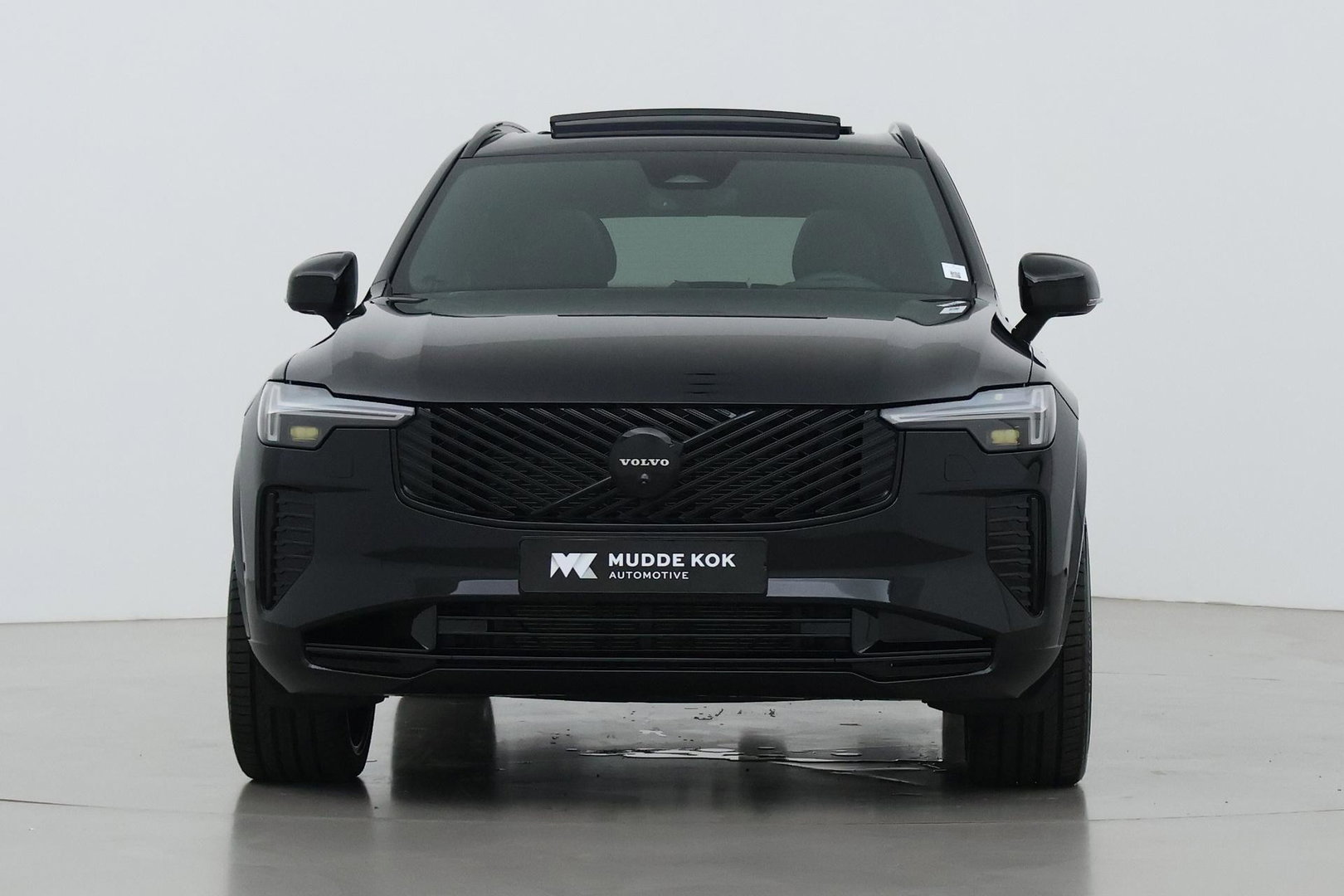 Volvo XC90 T8 Ultra Black Edition | HEICO 22 inch | Luchtvering | Bowers & Wilkins | Stoelventilatie | Trekhaak