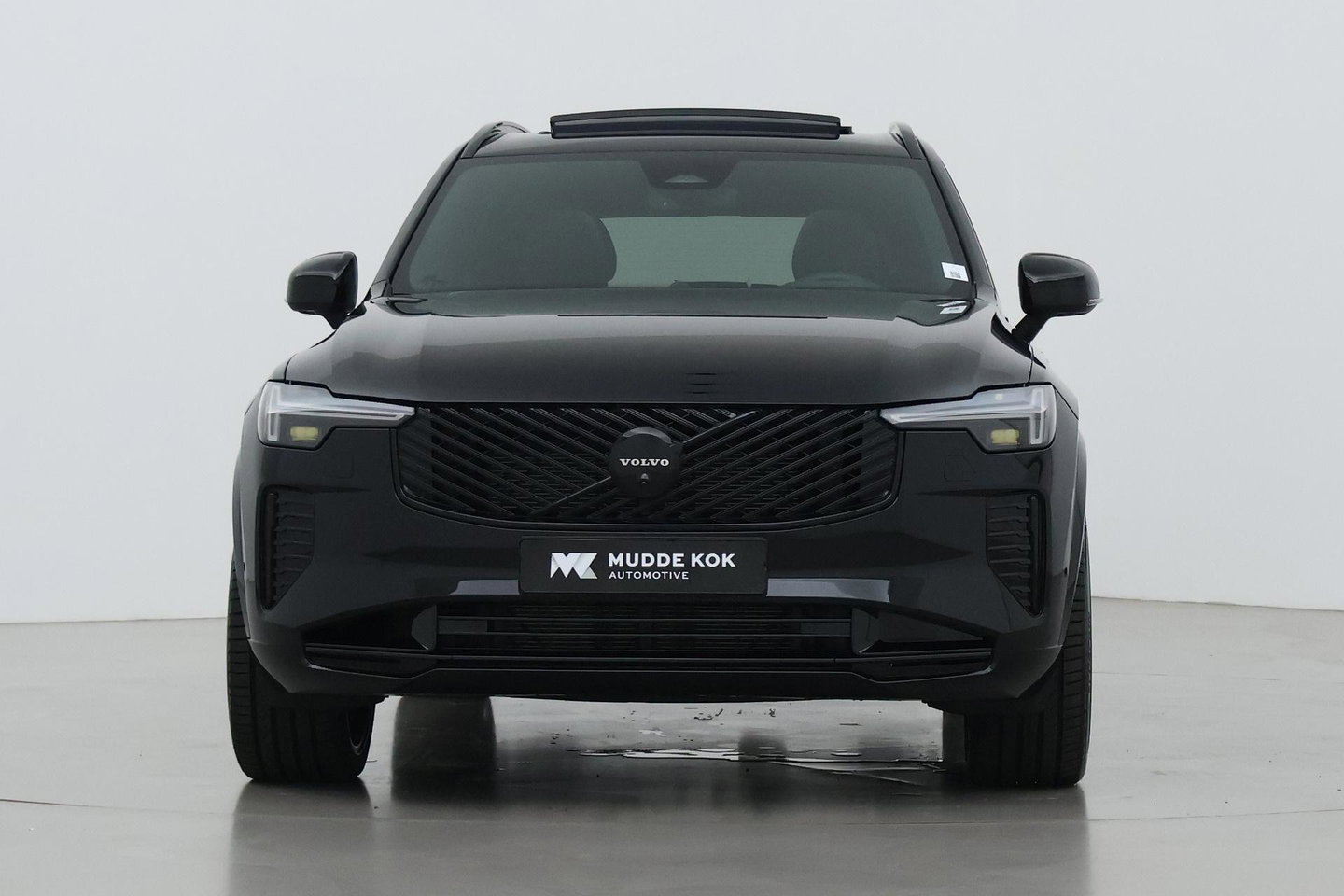 Volvo XC90 T8 Ultra Black Edition | HEICO 22 inch | Luchtvering | Bowers & Wilkins | Stoelventilatie | Trekhaak