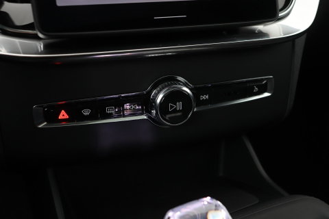 Volvo XC90 T8 Ultra Black Edition | HEICO 22 inch | Luchtvering | Bowers & Wilkins | Stoelventilatie | Trekhaak
