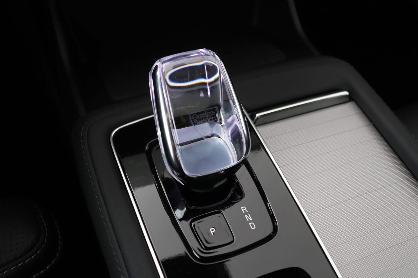 Volvo XC90 T8 Ultra Black Edition | HEICO 22 inch | Luchtvering | Bowers & Wilkins | Stoelventilatie | Trekhaak