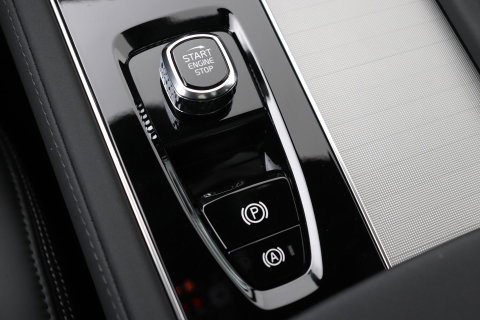 Volvo XC90 T8 Ultra Black Edition | HEICO 22 inch | Luchtvering | Bowers & Wilkins | Stoelventilatie | Trekhaak