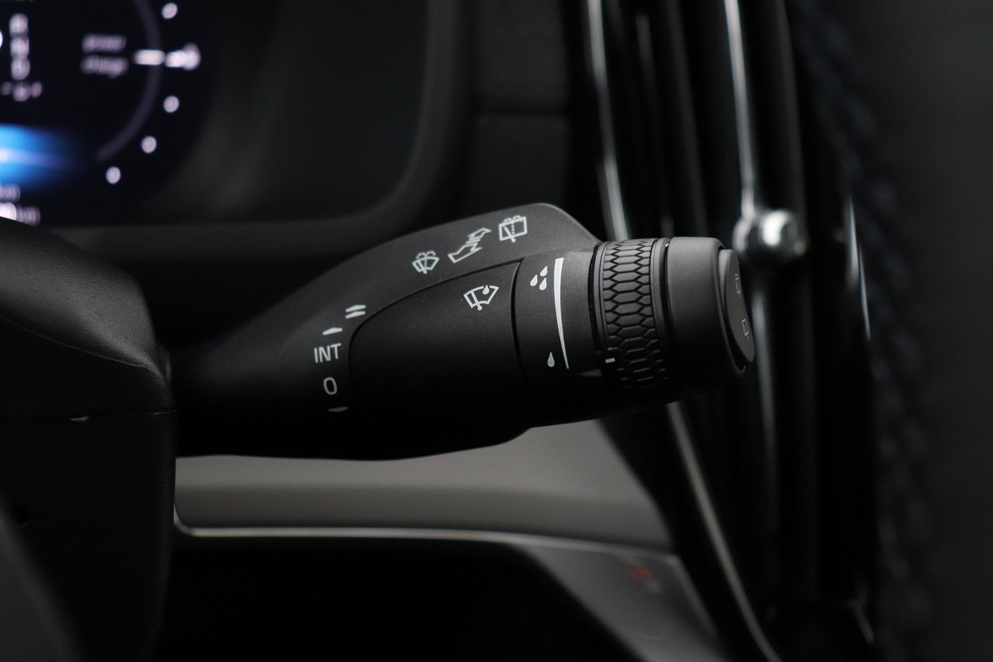 Volvo XC90 T8 Ultra Black Edition | HEICO 22 inch | Luchtvering | Bowers & Wilkins | Stoelventilatie | Trekhaak