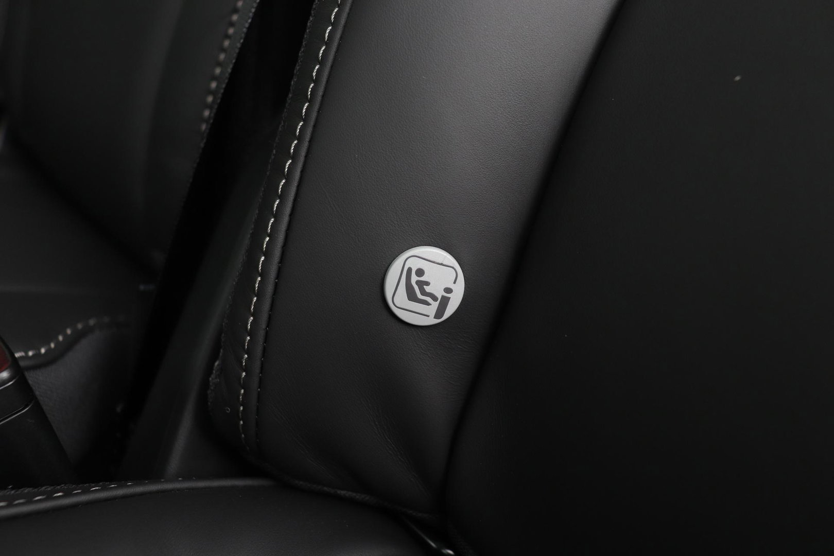 Volvo XC90 T8 Ultra Black Edition | HEICO 22 inch | Luchtvering | Bowers & Wilkins | Stoelventilatie | Trekhaak