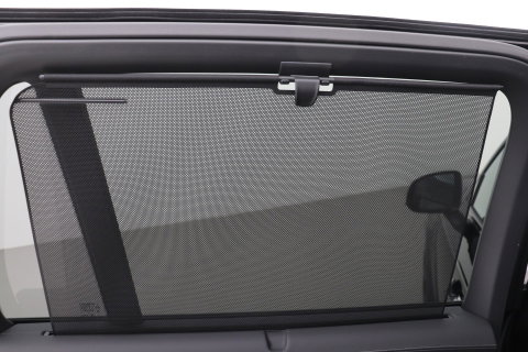 Volvo XC90 T8 Ultra Black Edition | HEICO 22 inch | Luchtvering | Bowers & Wilkins | Stoelventilatie | Trekhaak