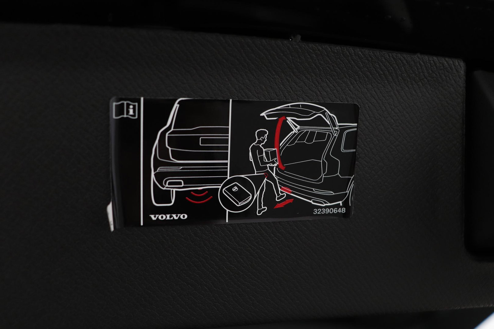 Volvo XC90 T8 Ultra Black Edition | HEICO 22 inch | Luchtvering | Bowers & Wilkins | Stoelventilatie | Trekhaak