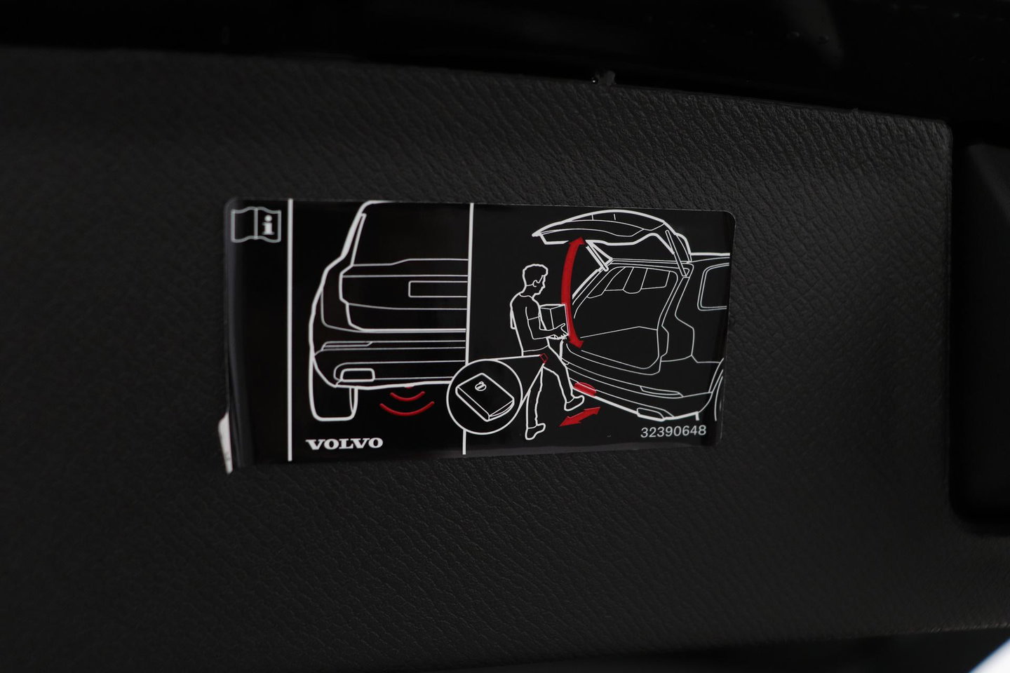 Volvo XC90 T8 Ultra Black Edition | HEICO 22 inch | Luchtvering | Bowers & Wilkins | Stoelventilatie | Trekhaak