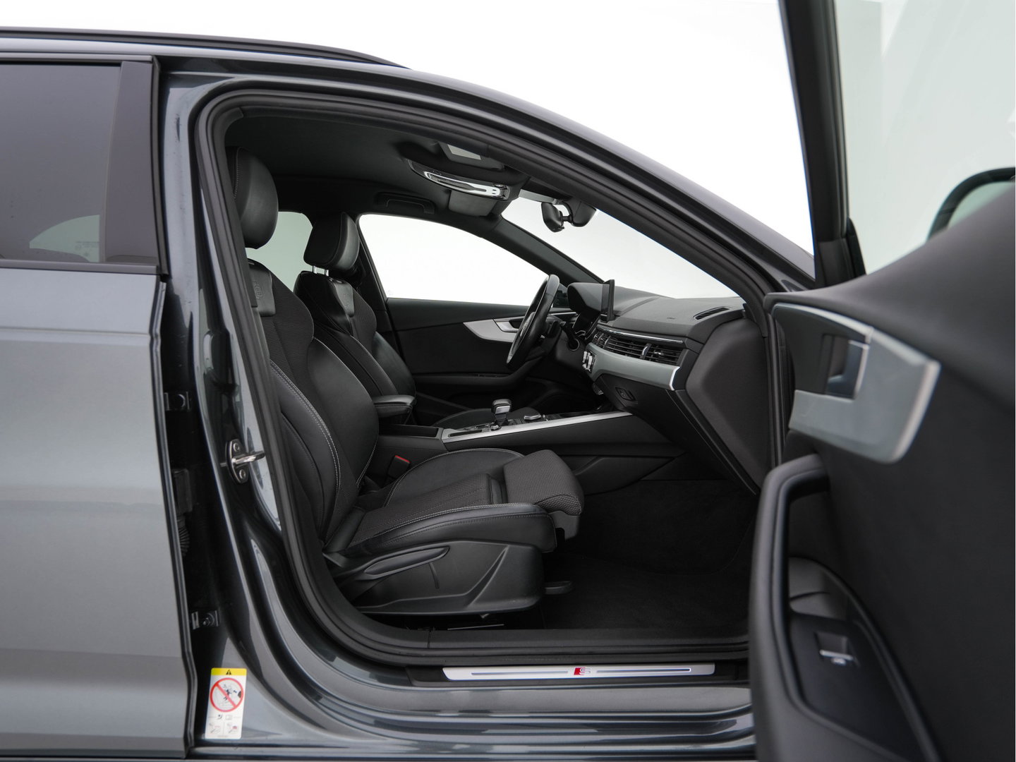 Audi A4 Avant 1.4 TFSI Sport S line edition Aut. *LEATHER-FABRIC | FULL-LED | SPORT-SEATS | NAVI-FULLMAP | SHIFT-PADDLES | PRIVACY-GLASS | ECC | PDC | CRUISE | 18''ALU*