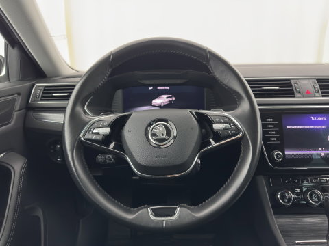 Škoda Superb Combi 1.4 TSI iV Business Edition Plus (Plug-in) (INCL.BTW) Aut. *FULL-LED | DIGI-COCKPIT | ADAPTIVE-CRUISE | BLIND-SPOT | MEMORY-PACK | CARPLAY | CAMERA | HEATED-COMFORTSEATS | NAVI-FULLMAP | AMBIENT-LIGHT | PRIVACY-GLASS | SHIFT-PADDLES |