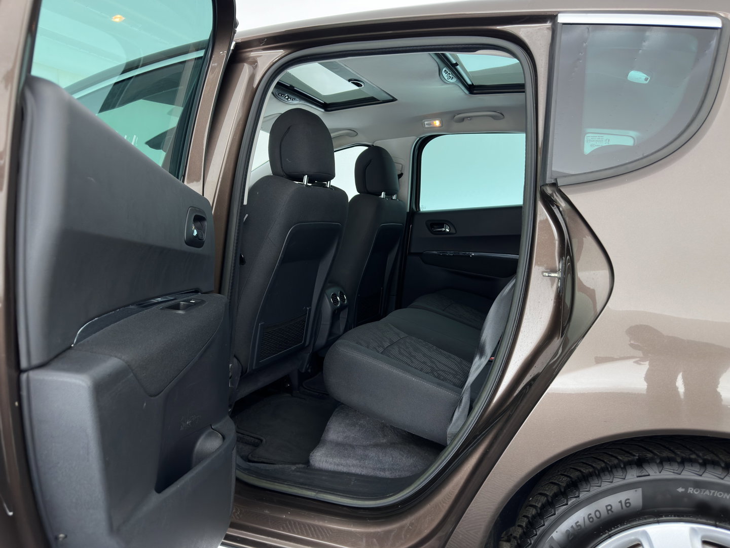 Peugeot 3008 2.0 HDiF HYbrid4 Blue Lease Aut. *PANO | HEAD-UP | NAVI-FULLMAP | COMFORTSEATS | SHIFTPADDLES | PRIVACY-GLASS | ECC | PDC | CRUISE | TOWBAR | 16''ALU*