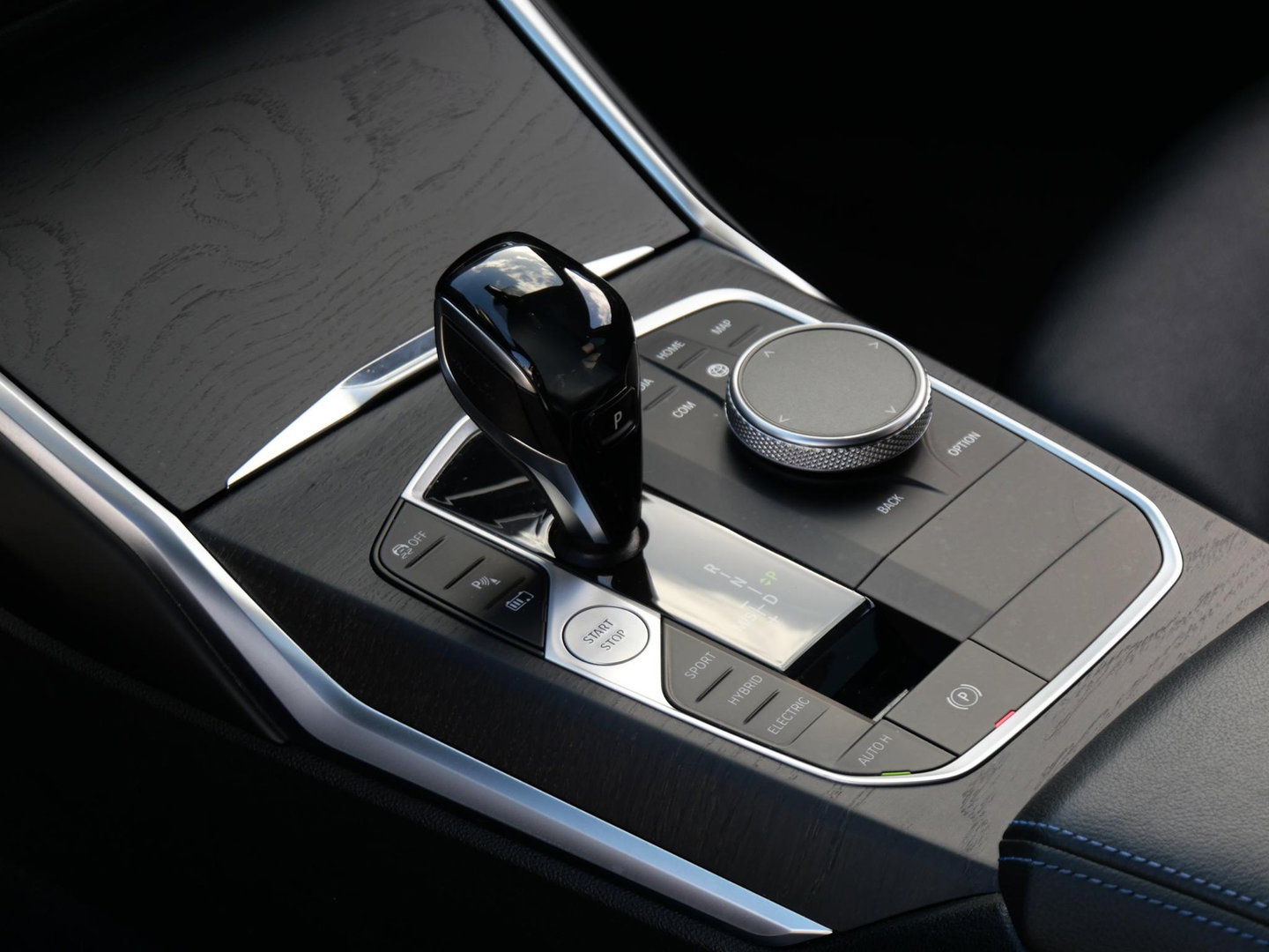 BMW 3 Serie Touring 320e M-SPORT/ LEER/ ADAPTIVE CRUISE/ LASER LED/ HiFi AUDIO/ SHADOWLINE/ SOH 90%