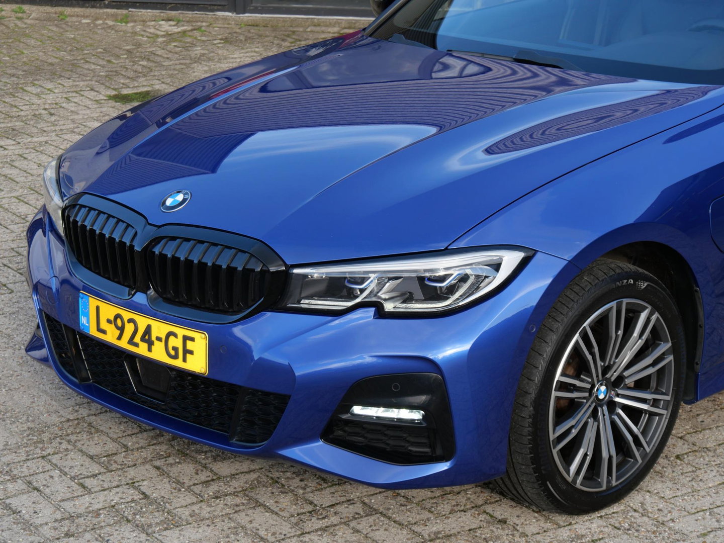 BMW 3 Serie Touring 320e M-SPORT/ LEER/ ADAPTIVE CRUISE/ LASER LED/ HiFi AUDIO/ SHADOWLINE/ SOH 90%