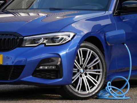 BMW 3 Serie Touring 320e M-SPORT/ LEER/ ADAPTIVE CRUISE/ LASER LED/ HiFi AUDIO/ SHADOWLINE/ SOH 90%