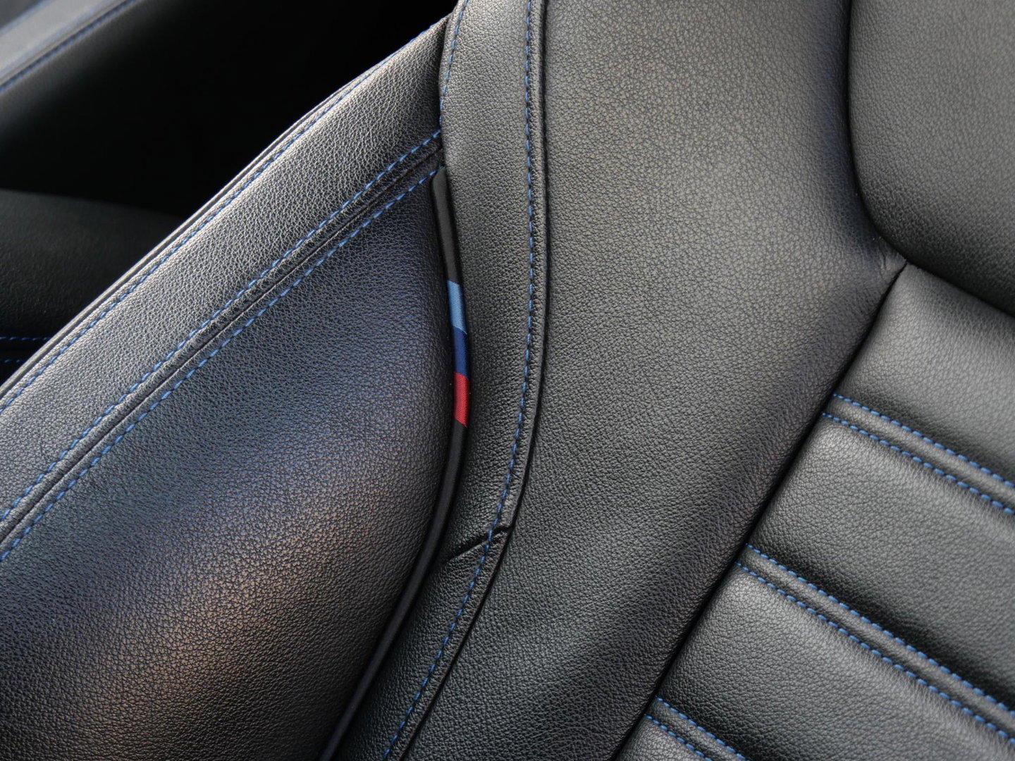 BMW 3 Serie Touring 320e M-SPORT/ LEER/ ADAPTIVE CRUISE/ LASER LED/ HiFi AUDIO/ SHADOWLINE/ SOH 90%