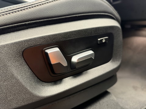BMW X5 xDrive45e High Executive M Sport | Sky Lounge | Driving Assistant Pro | HUD | 22” | Luchtvering M Pakket