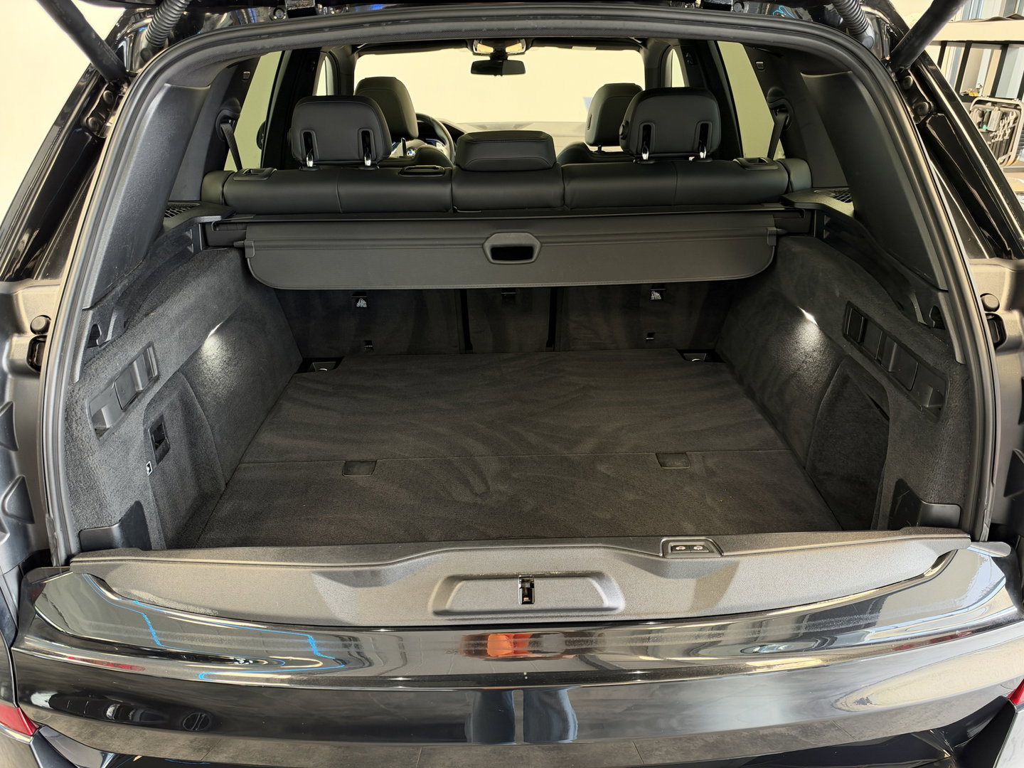 BMW X5 xDrive45e High Executive M Sport | Sky Lounge | Driving Assistant Pro | HUD | 22” | Luchtvering M Pakket