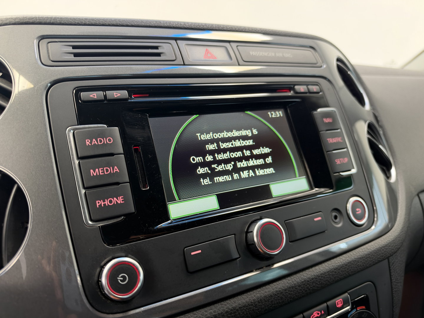Volkswagen Tiguan 1.4 TSI Comfort&Design Edition Navigatie Climate Trekhaak 17"LM