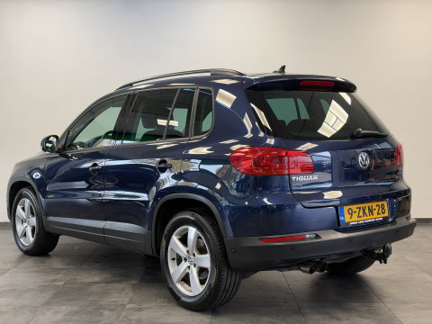 Volkswagen Tiguan 1.4 TSI Comfort&Design Edition Navigatie Climate Trekhaak 17"LM