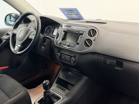 Volkswagen Tiguan 1.4 TSI Comfort&Design Edition Navigatie Climate Trekhaak 17"LM