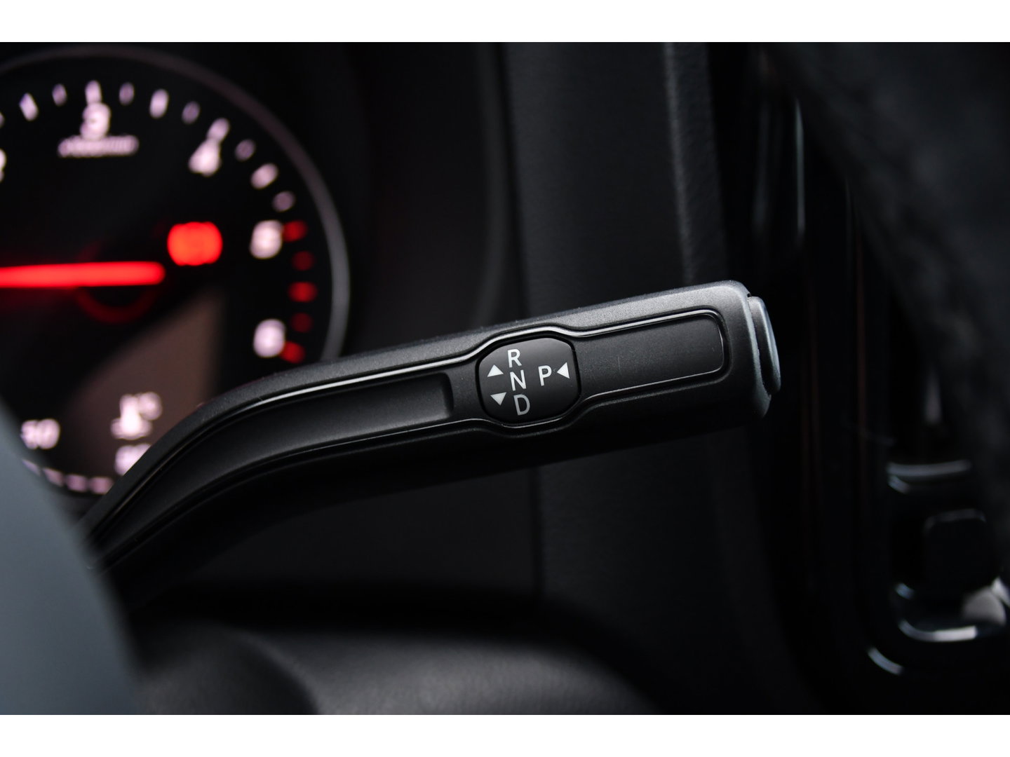 Mercedes-Benz Vito 116 CDI L3 4matic PB Edition Adaptieve Cruise, Camera, Carplay, LED, 4x4, Trekhaak, NAVI, Mbux, Automaat, 164pk, Keyless, Uniek!