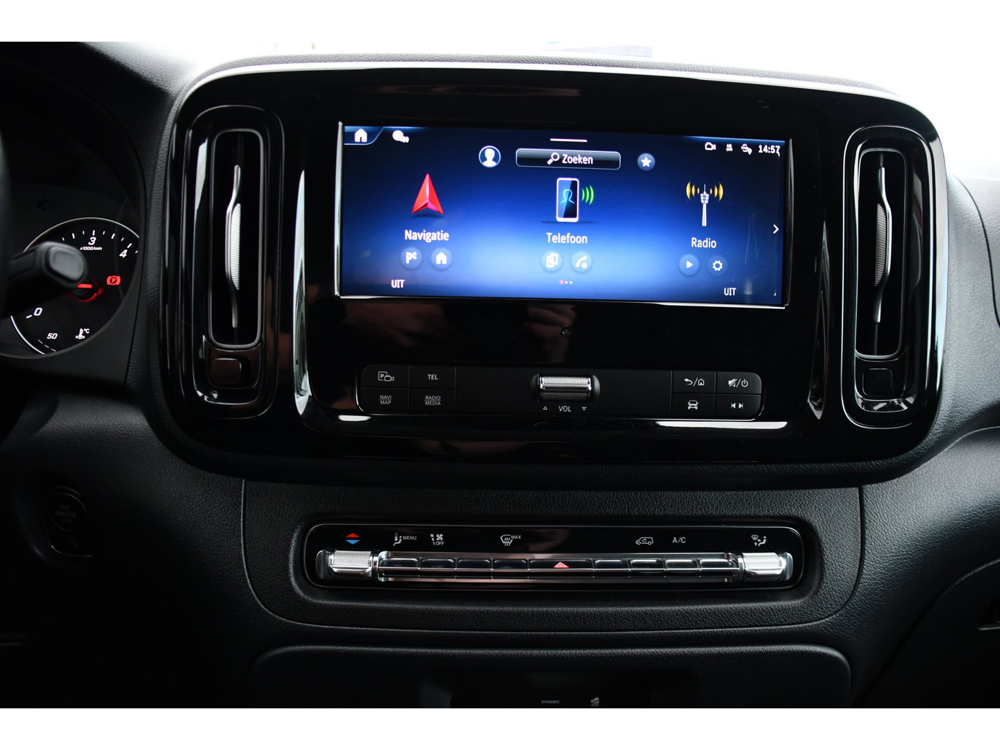 Mercedes-Benz Vito 116 CDI L3 4matic PB Edition Adaptieve Cruise, Camera, Carplay, LED, 4x4, Trekhaak, NAVI, Mbux, Automaat, 164pk, Keyless, Uniek!