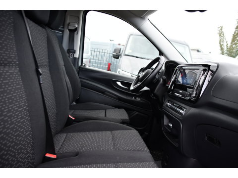 Mercedes-Benz Vito 116 CDI L3 4matic PB Edition Adaptieve Cruise, Camera, Carplay, LED, 4x4, Trekhaak, NAVI, Mbux, Automaat, 164pk, Keyless, Uniek!