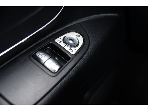 Mercedes-Benz Vito 116 CDI L3 4matic PB Edition Adaptieve Cruise, Camera, Carplay, LED, 4x4, Trekhaak, NAVI, Mbux, Automaat, 164pk, Keyless, Uniek!