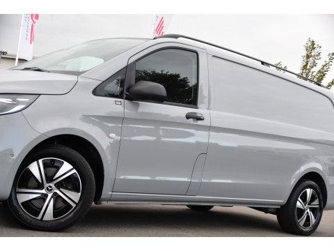 Mercedes-Benz Vito 116 CDI L3 4matic PB Edition Adaptieve Cruise, Camera, Carplay, LED, 4x4, Trekhaak, NAVI, Mbux, Automaat, 164pk, Keyless, Uniek!