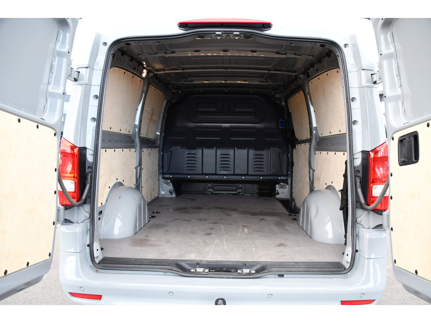 Mercedes-Benz Vito 116 CDI L3 4matic PB Edition Adaptieve Cruise, Camera, Carplay, LED, 4x4, Trekhaak, NAVI, Mbux, Automaat, 164pk, Keyless, Uniek!