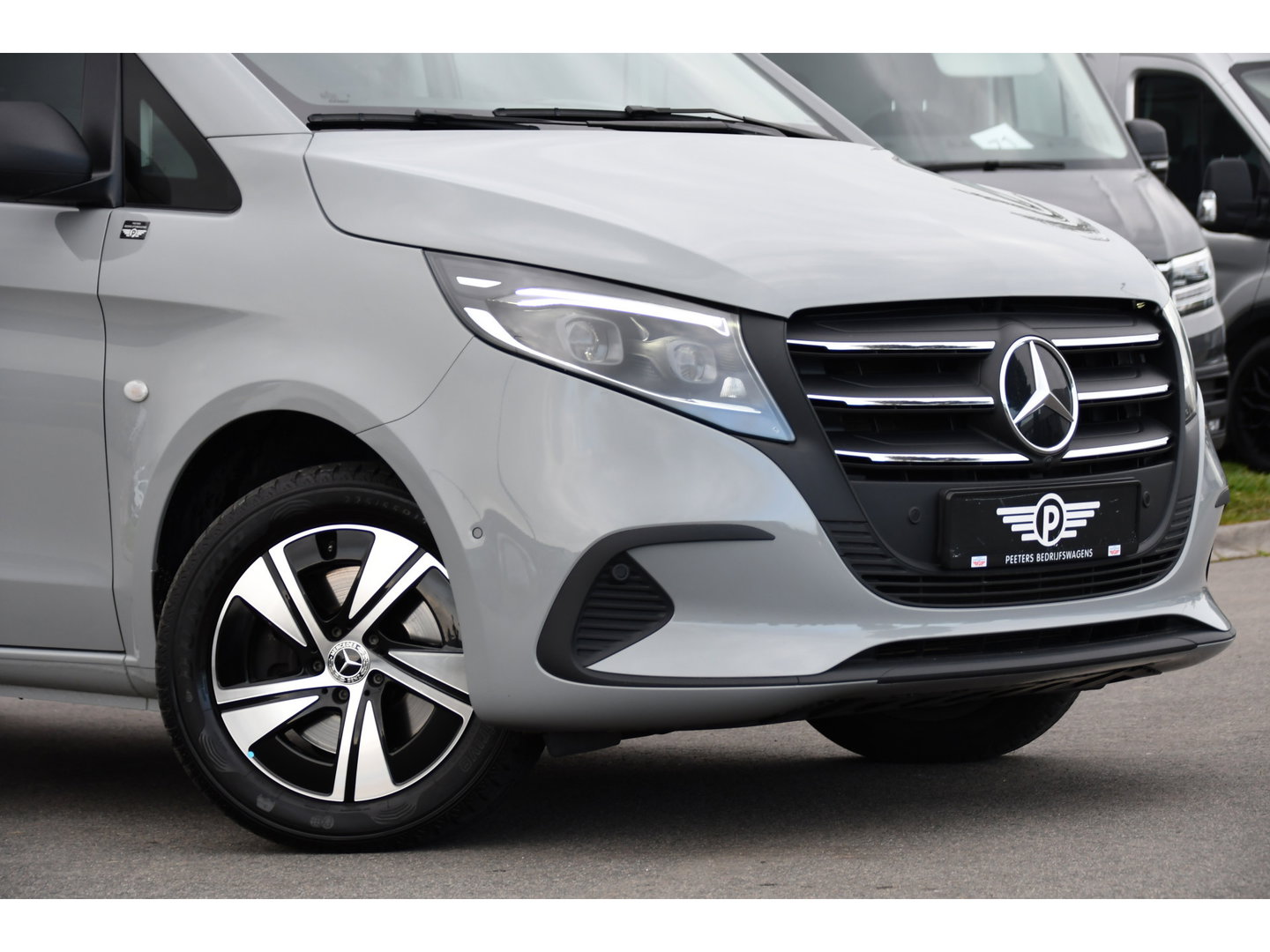 Mercedes-Benz Vito 116 CDI L3 4matic PB Edition Adaptieve Cruise, Camera, Carplay, LED, 4x4, Trekhaak, NAVI, Mbux, Automaat, 164pk, Keyless, Uniek!
