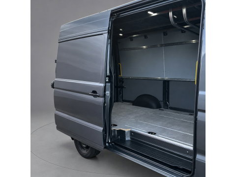 Volkswagen Crafter 35 2.0 TDI L3H3 4Motion PB Edition Full options! Adaptieve Cruise, Camera, Carplay, LED, Stoelverwarming, Clima, Automaat, 177pk, 2 x Geveerde stoel, Uniek!
