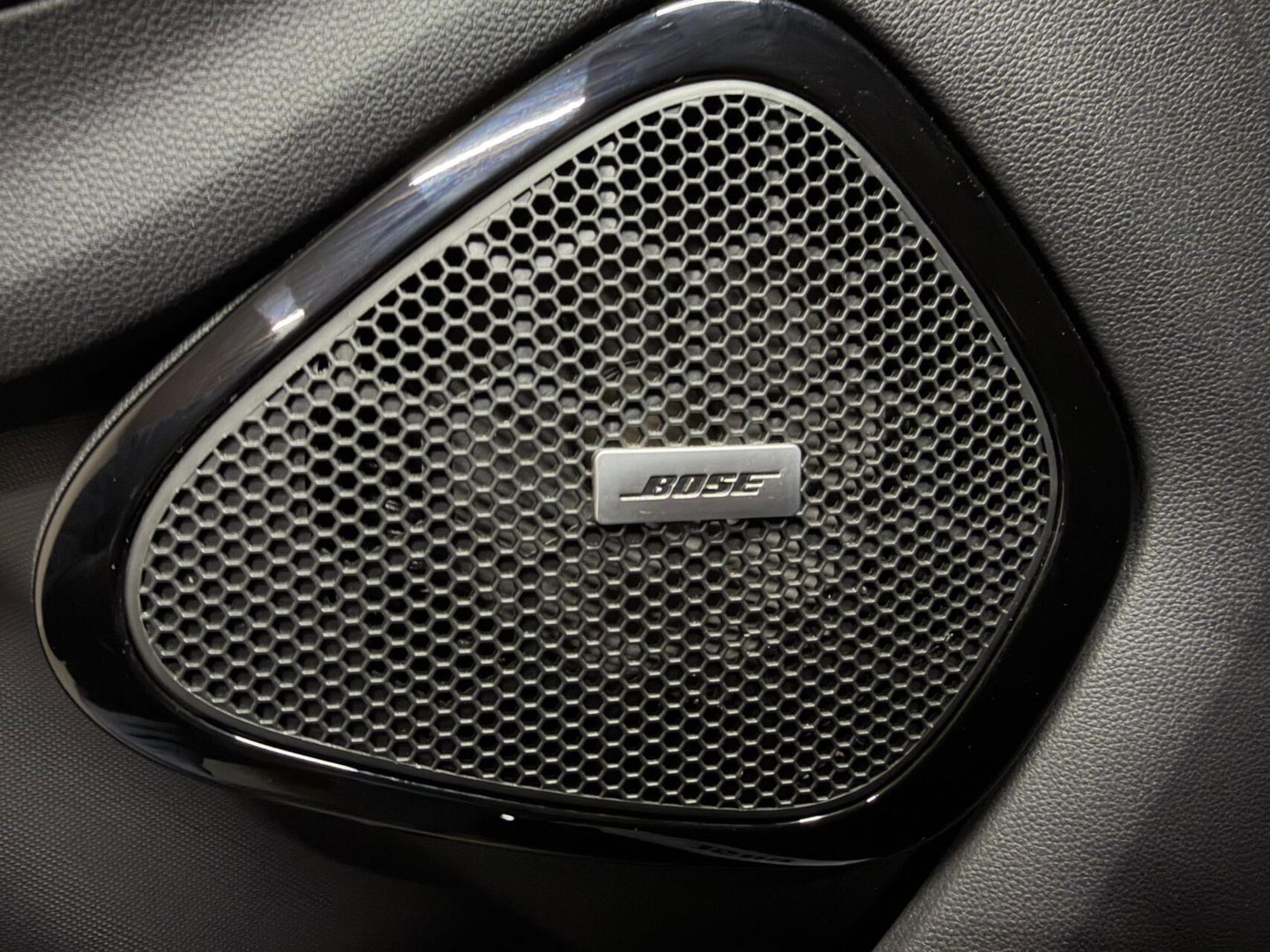 Renault ZOE R110 Iconic 41 kWh Koopaccu Bose Camera Navi NAP
