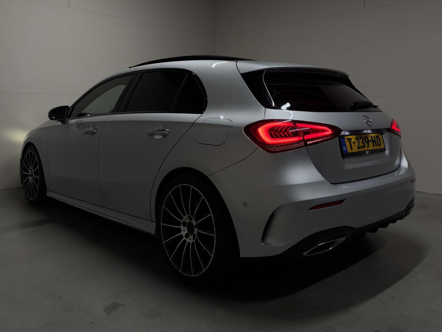 Mercedes-Benz A-Klasse 200 AMG Pano Sfeer Memory Leer Camera