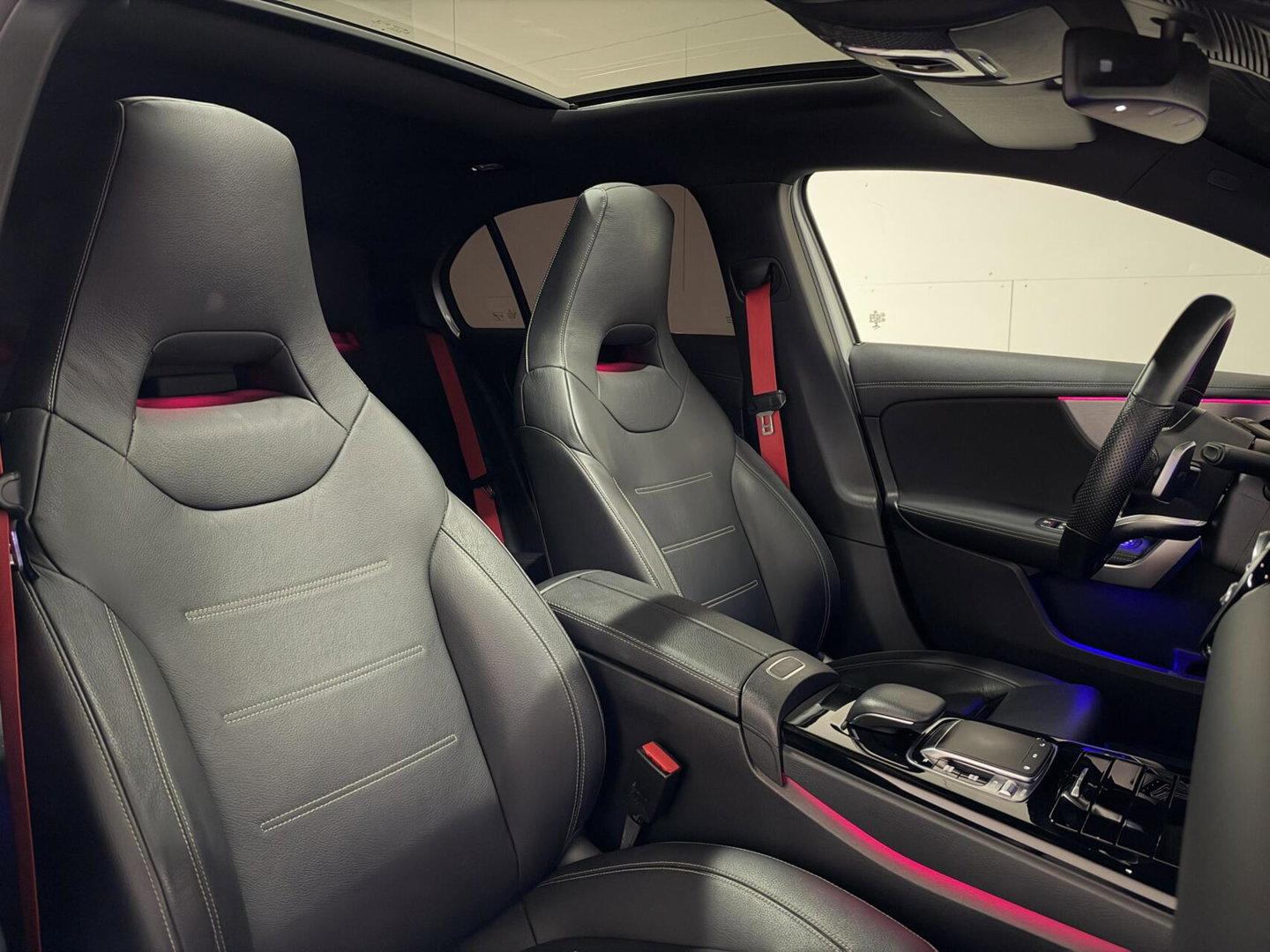 Mercedes-Benz A-Klasse 200 AMG Pano Sfeer Memory Leer Camera