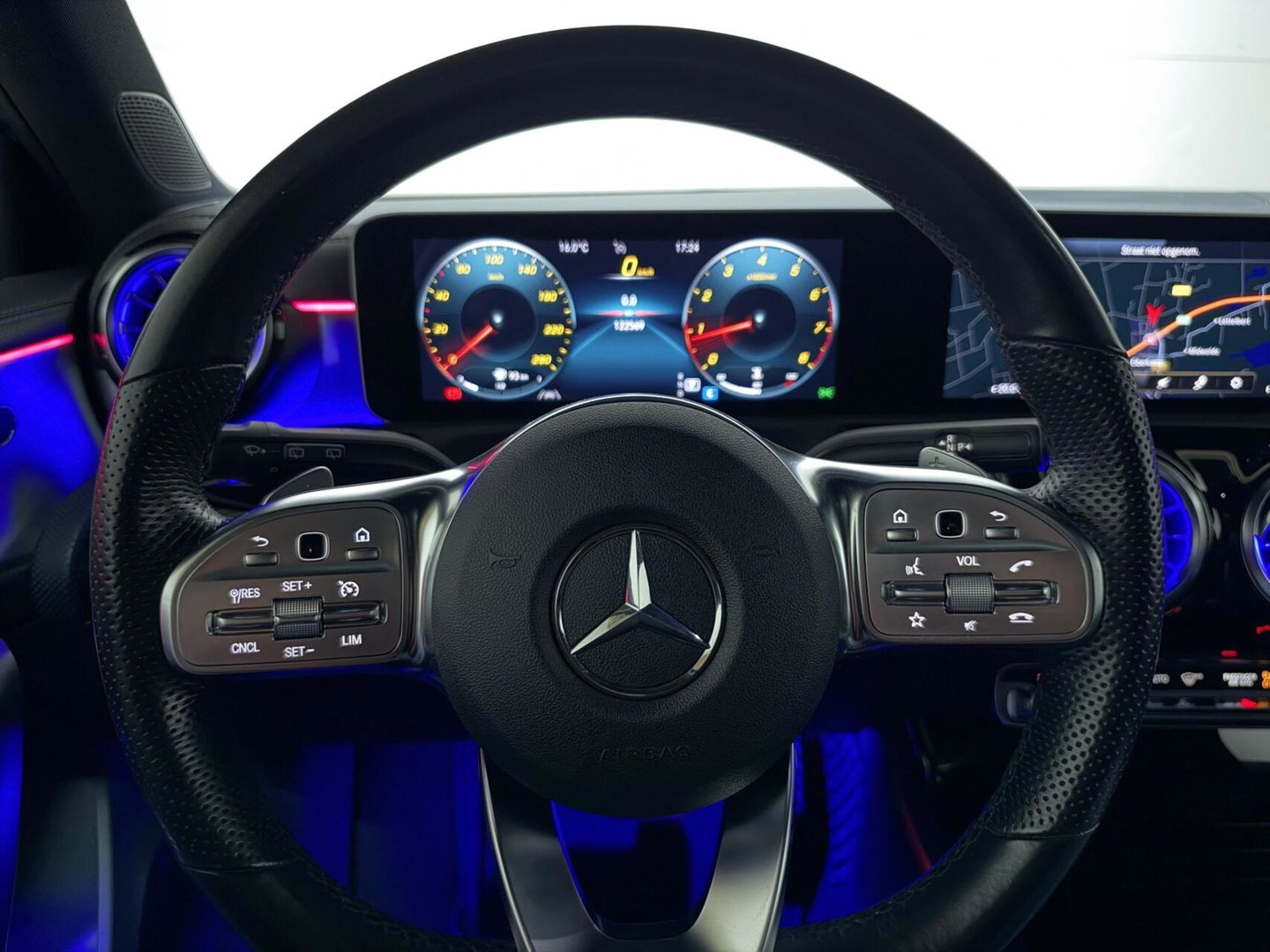 Mercedes-Benz A-Klasse 200 AMG Pano Sfeer Memory Leer Camera