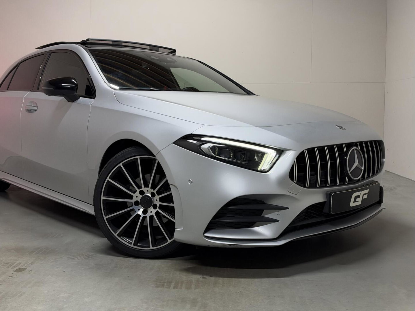 Mercedes-Benz A-Klasse 200 AMG Pano Sfeer Memory Leer Camera