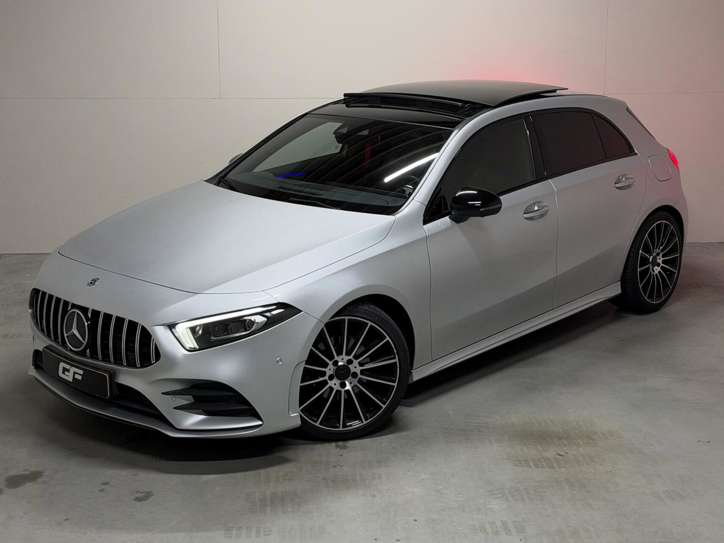 Mercedes-Benz A-Klasse 200 AMG Pano Sfeer Memory Leer Camera