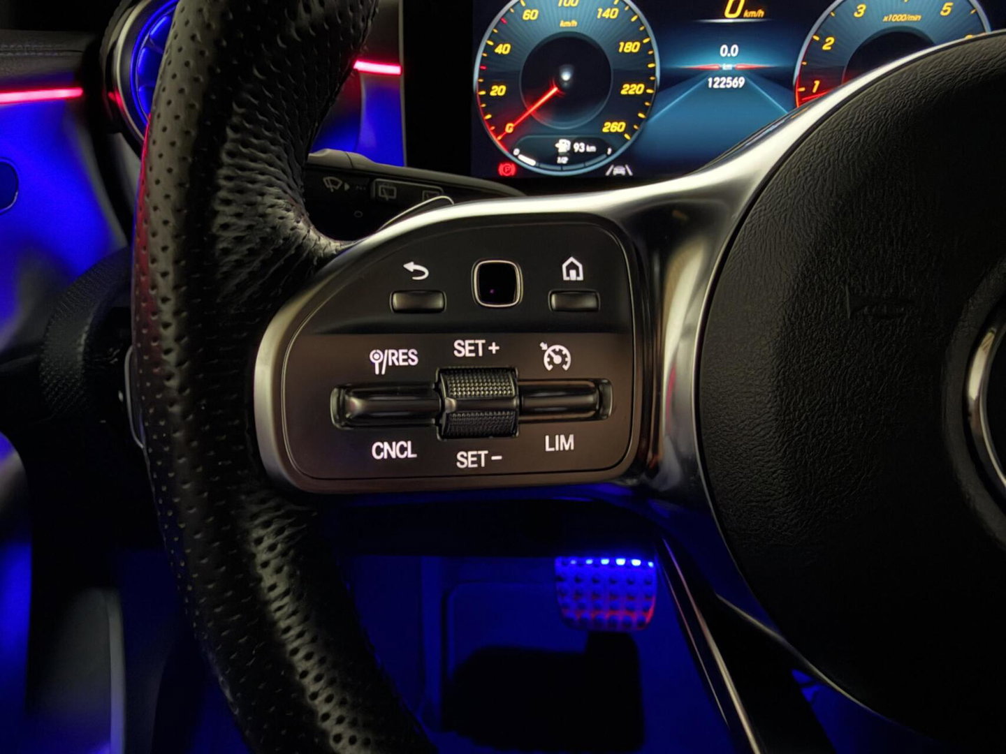 Mercedes-Benz A-Klasse 200 AMG Pano Sfeer Memory Leer Camera