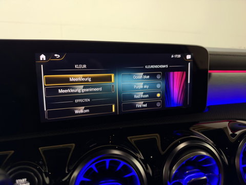 Mercedes-Benz A-Klasse 200 AMG Pano Sfeer Memory Leer Camera