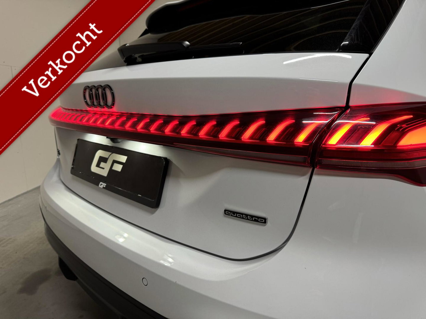 Audi A5 Avant 2.0 e-hybrid Quattro S-Line Pano 360° RS-Seats Passenger display