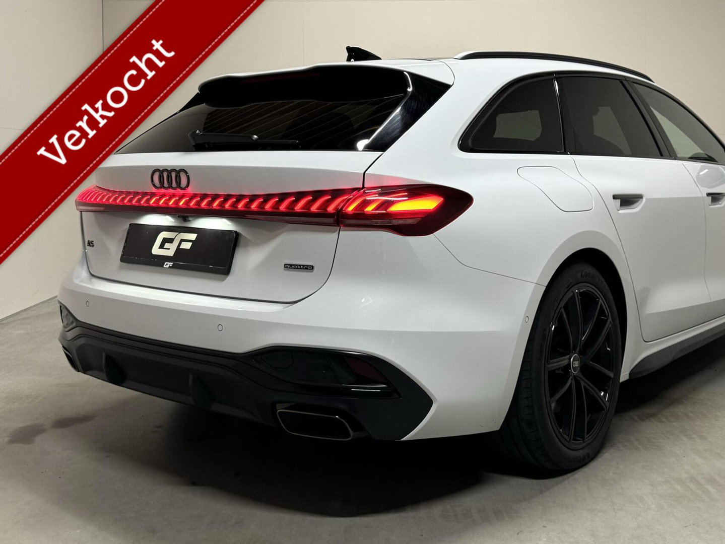 Audi A5 Avant 2.0 e-hybrid Quattro S-Line Pano 360° RS-Seats Passenger display