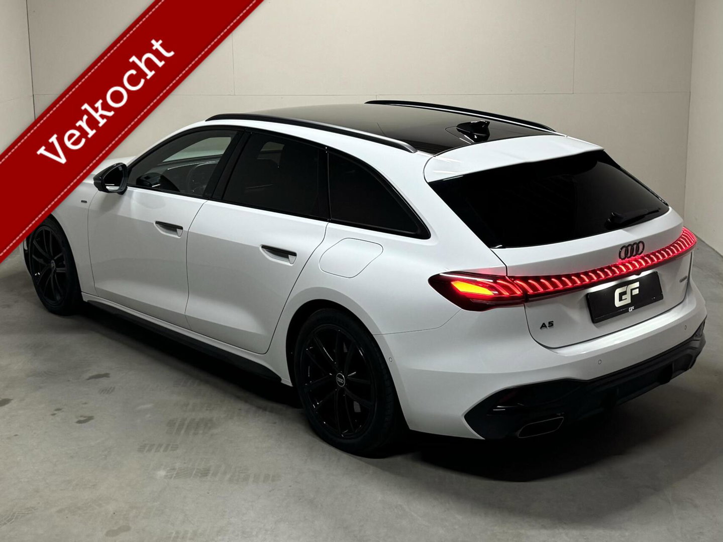 Audi A5 Avant 2.0 e-hybrid Quattro S-Line Pano 360° RS-Seats Passenger display