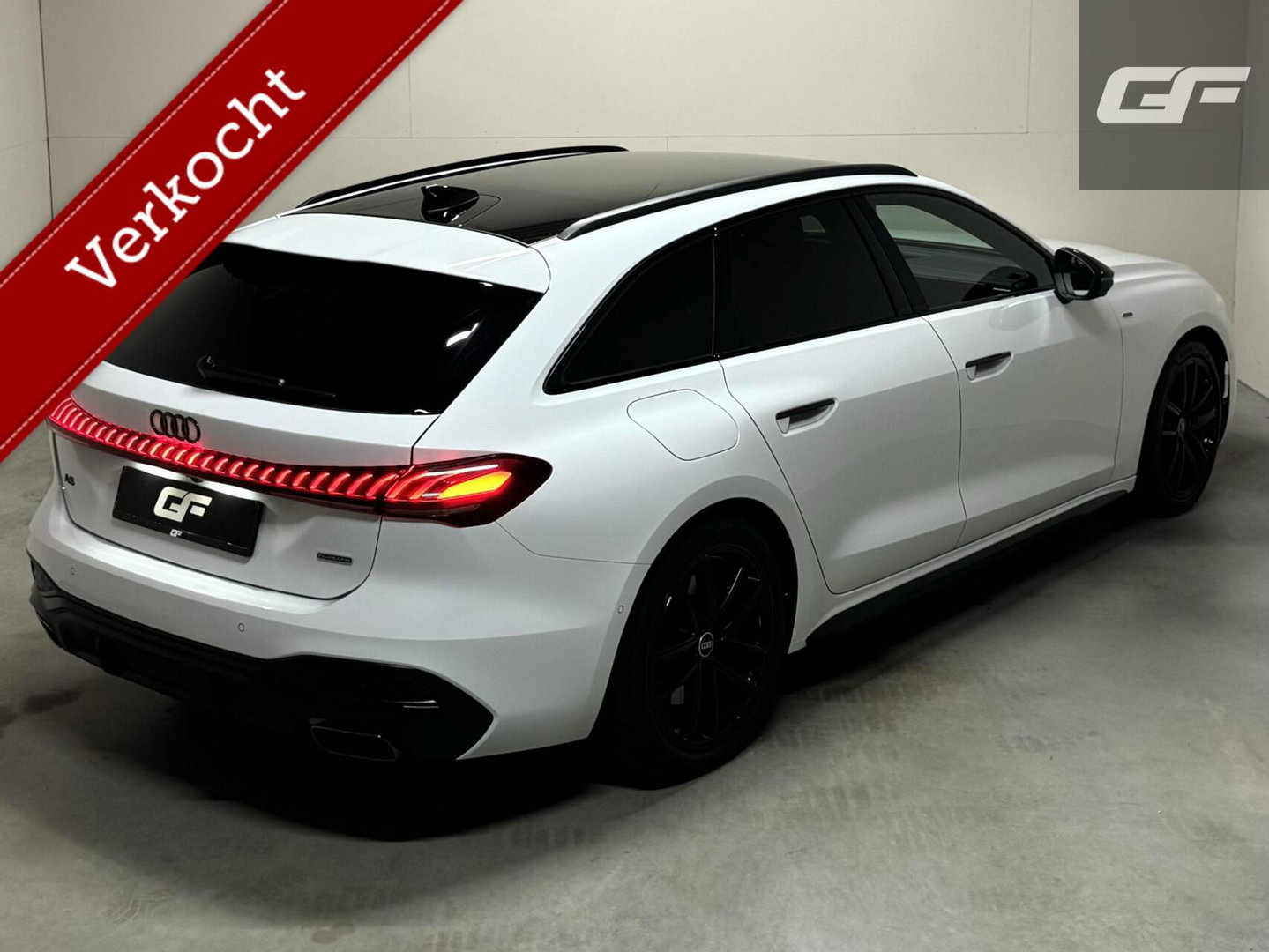 Audi A5 Avant 2.0 e-hybrid Quattro S-Line Pano 360° RS-Seats Passenger display