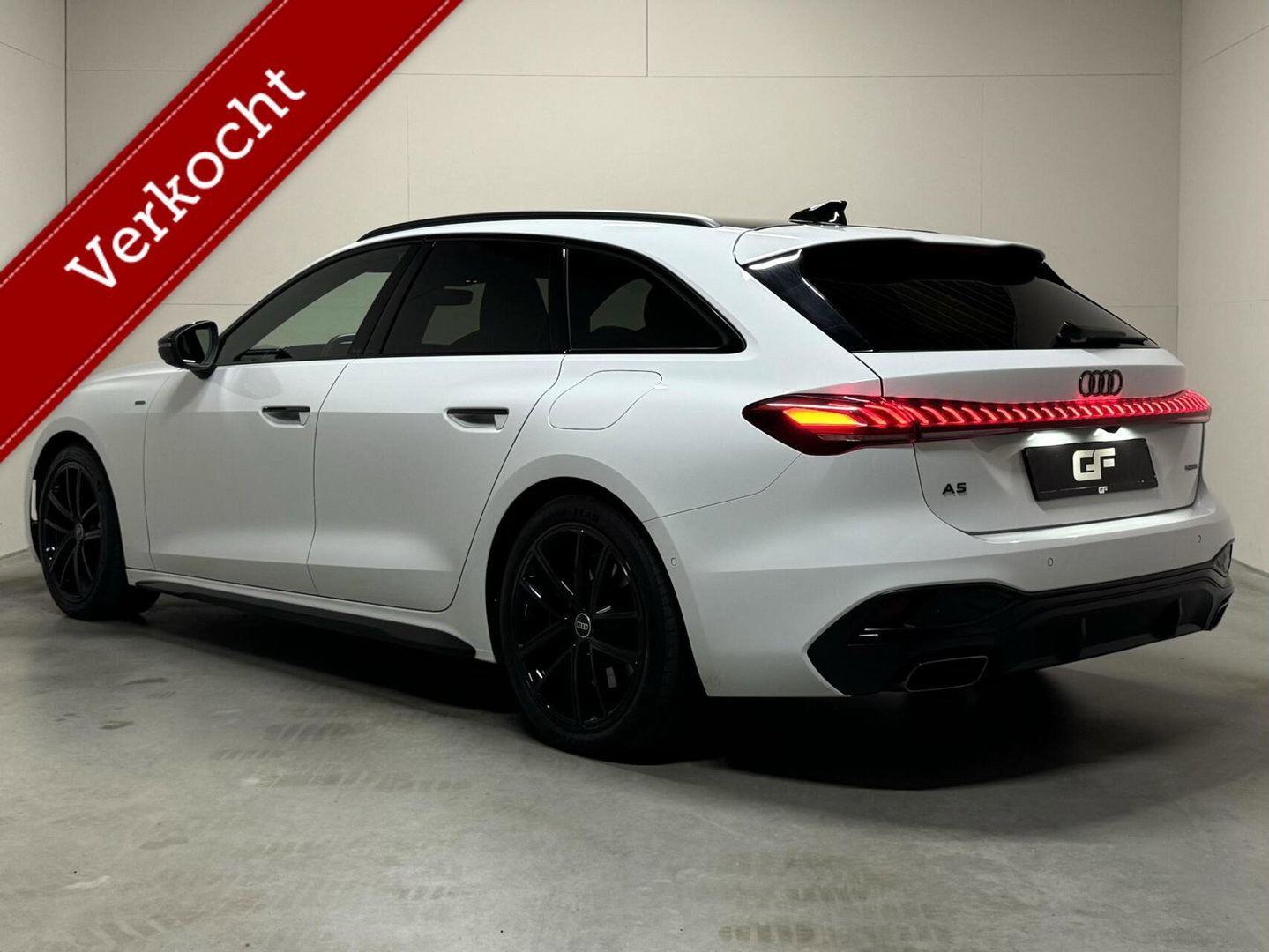 Audi A5 Avant 2.0 e-hybrid Quattro S-Line Pano 360° RS-Seats Passenger display