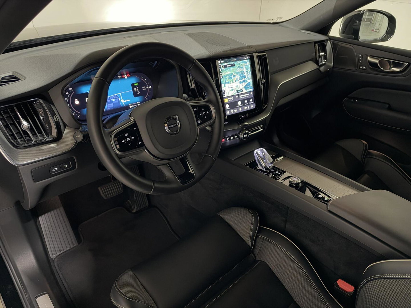 Volvo XC60 2.0 T6 Plug-in hybrid AWD Ultimate Black Edition