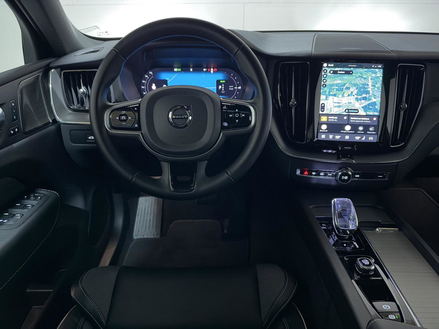 Volvo XC60 2.0 T6 Plug-in hybrid AWD Ultimate Black Edition