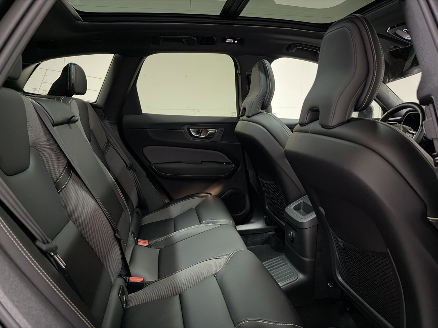 Volvo XC60 2.0 T6 Plug-in hybrid AWD Ultimate Black Edition